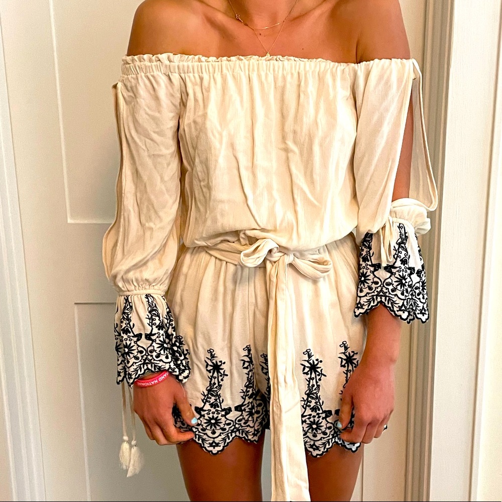 American Eagle shorts romper with pockets